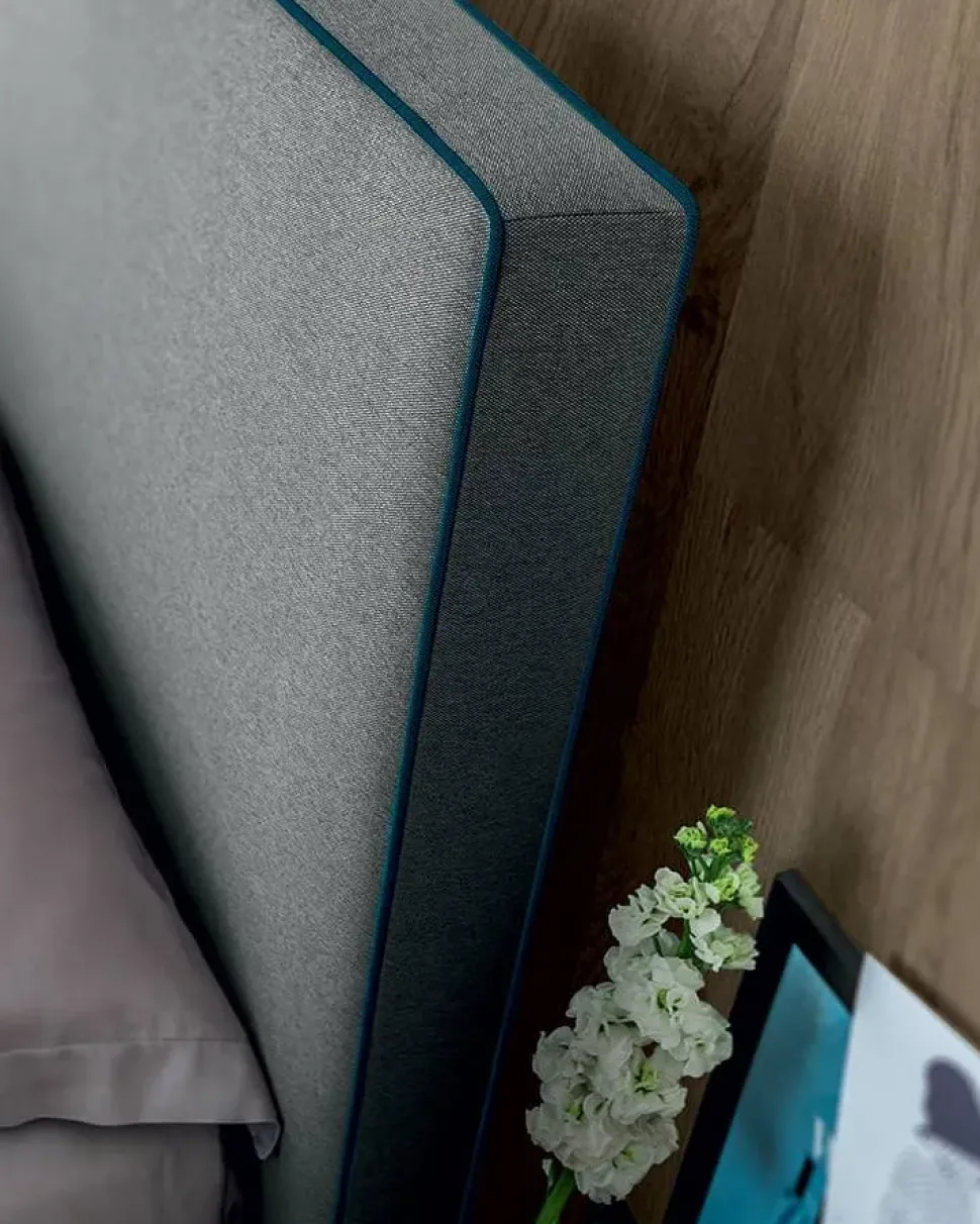 Letto matrimoniale moderno Charles Felis a prezzo ribassato