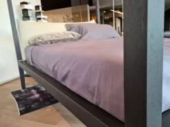 Letto matrimoniale moderno Moheli Horm a prezzo ribassato