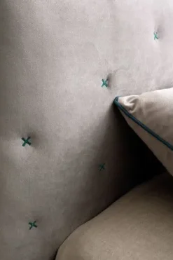 Letto matrimoniale moderno Atium Le comfort a prezzo ribassato