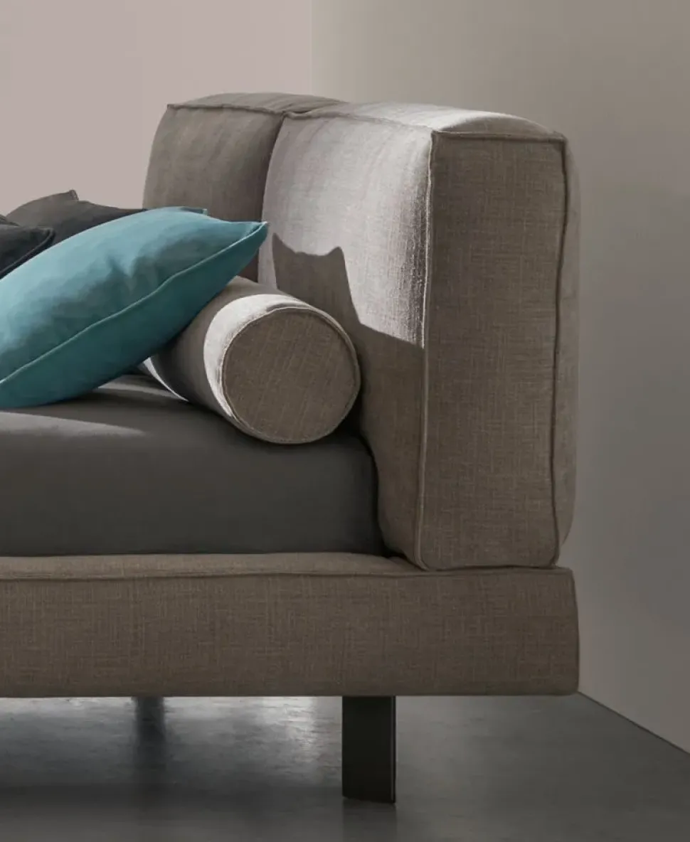 Letto matrimoniale moderno Academy piuma Twils a prezzo ribassato