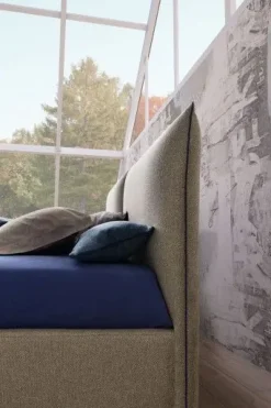 Letto matrimoniale moderno Allen Le comfort a prezzo ribassato