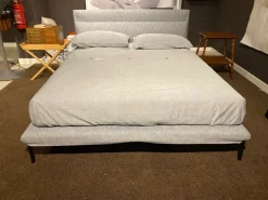 Letto matrimoniale moderno Nebbia Noctis a prezzo ribassato