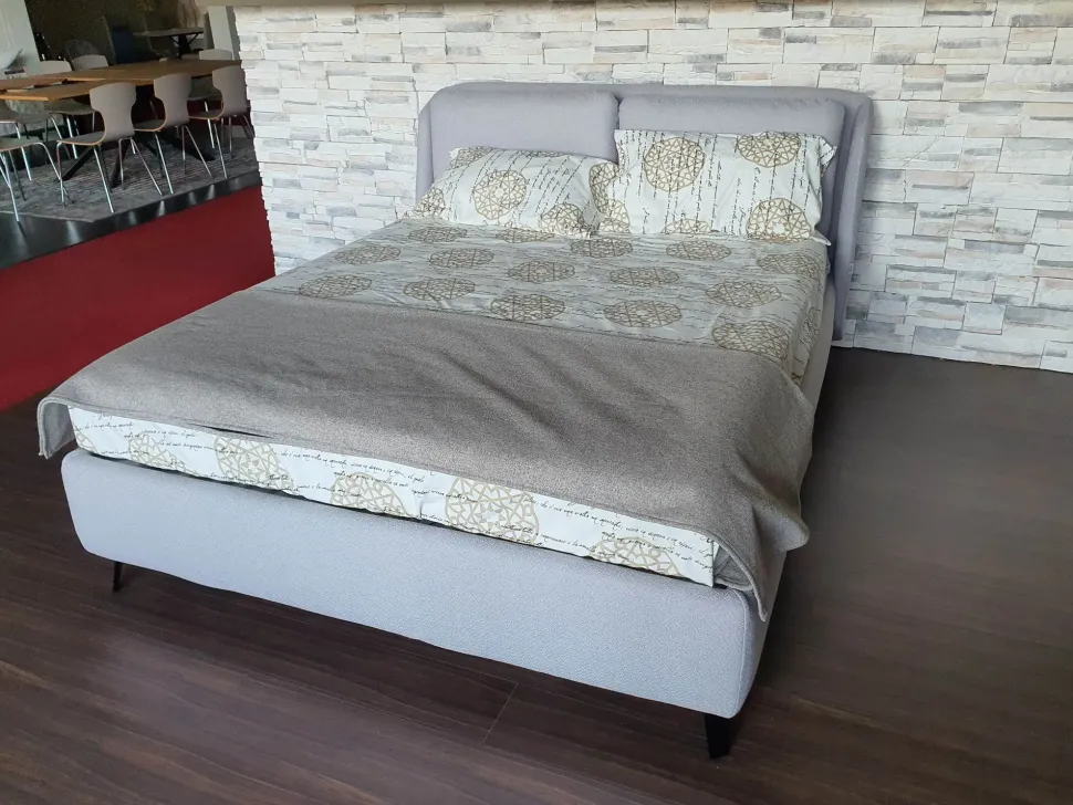 Letto matrimoniale moderno Hello Noctis a prezzo scontato