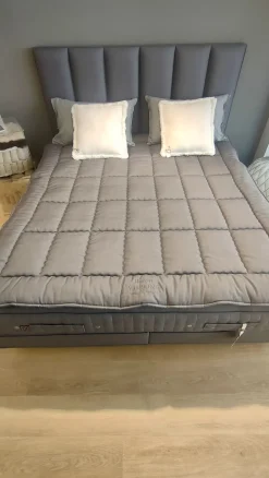 Letto moderno Baronet superb Vispring scontato 25%