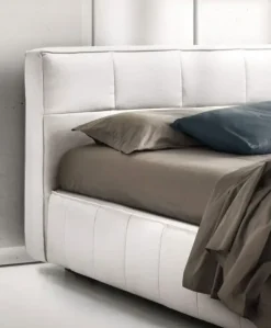 Letto moderno con contenitore Square * Samoa a prezzo ribassato