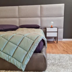 Letto moderno con contenitore Boiserie Conte a prezzo ribassato