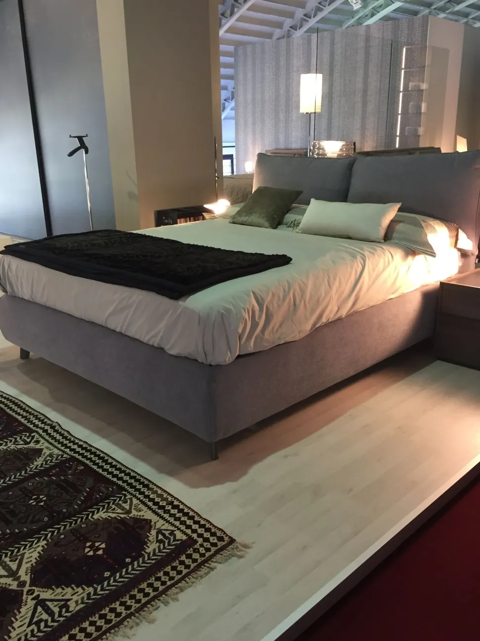 Letto moderno con contenitore Blanca Twils a prezzo scontato