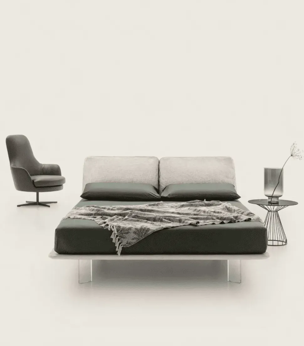 Letto moderno con gambe Fenice Le comfort a prezzo ribassato