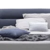 Letto moderno con gambe Malè Novaluna a prezzo scontato