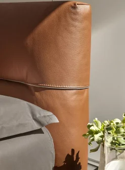 Letto moderno con giroletto Iride * Rosini a prezzo ribassato