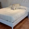 Letto moderno con giroletto Scudo Imab a prezzo ribassato