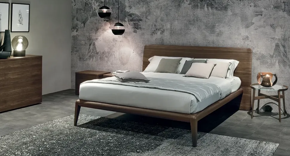 Letto moderno con giroletto Prado Tomasella a prezzo ribassato