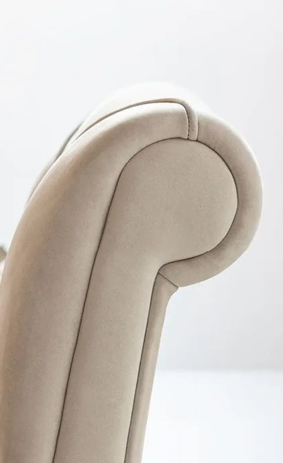 Letto moderno con piedini Dorian Twils a prezzo scontato