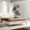 Letto moderno con piedini Contemporary Bside a prezzo ribassato