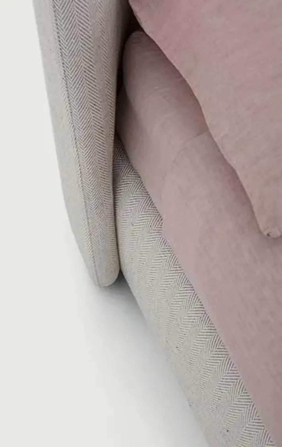 Letto moderno Embrace Pianca con un ribasso del 33%