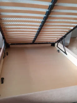 Letto moderno Iorca Bolzan con uno sconto del 29%