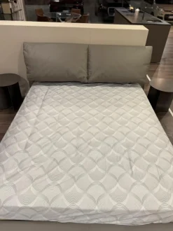 Letto moderno John john Poltrona frau scontato 30%