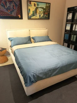 Letto moderno Nisida Altrenotti con uno sconto del 30%