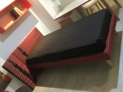 Letto singolo design Sipario  Clever a prezzo ribassato