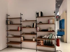 Libreria Adam wood in stile design di Kartell in OFFERTA OUTLET