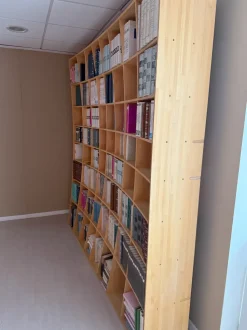 Libreria Artigianale in legno scontata -67%: scopri Biosfera