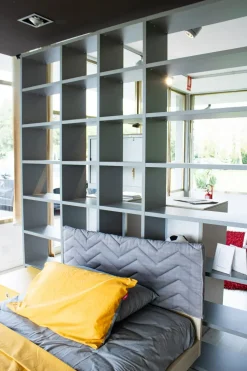 Libreria Cinquanta3 stile moderna di Cinquanta3 scontata del 60%