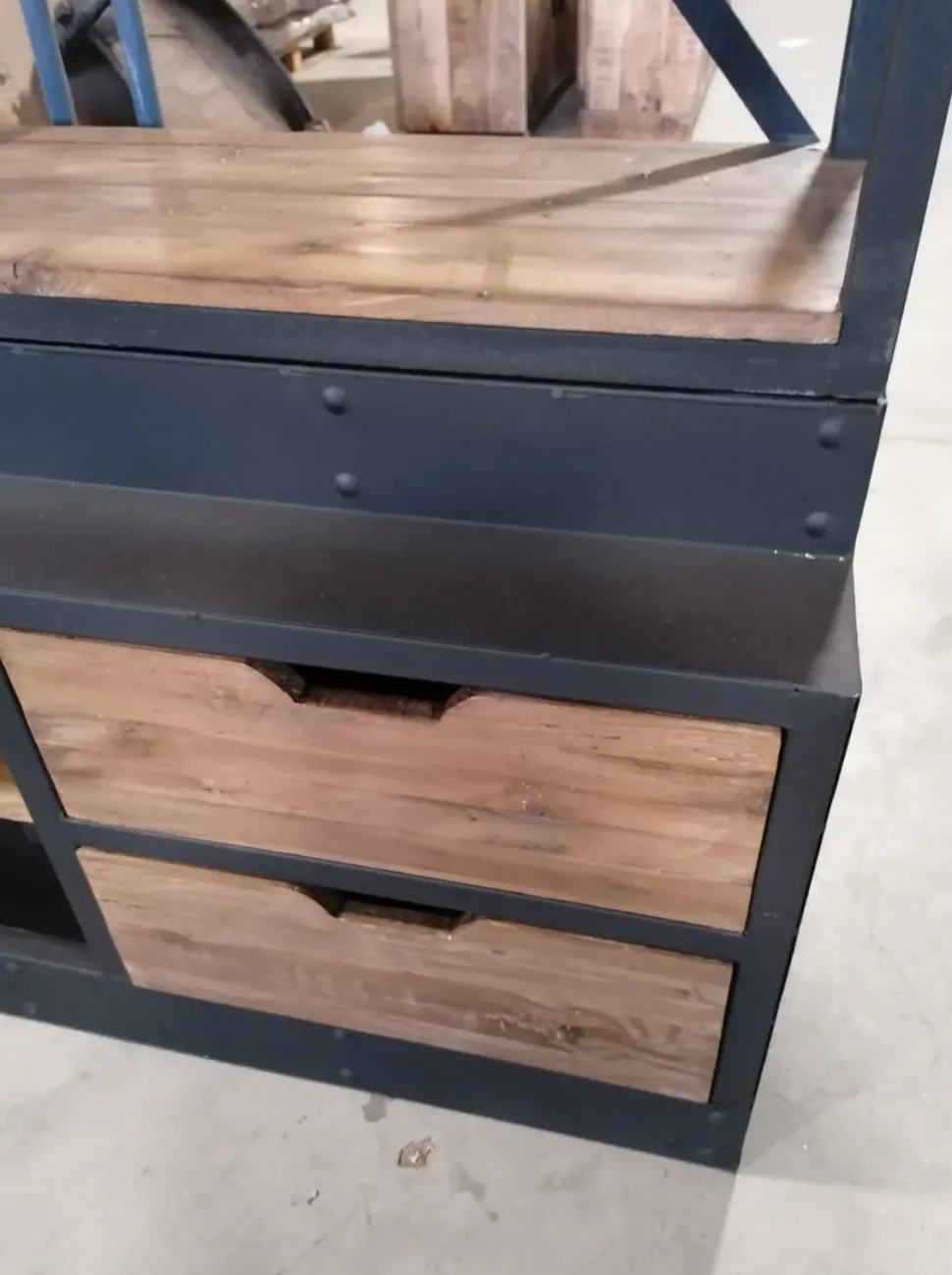 Libreria Collezione esclusiva in legno scontata -44%: scopri Libreria industrial c/scala