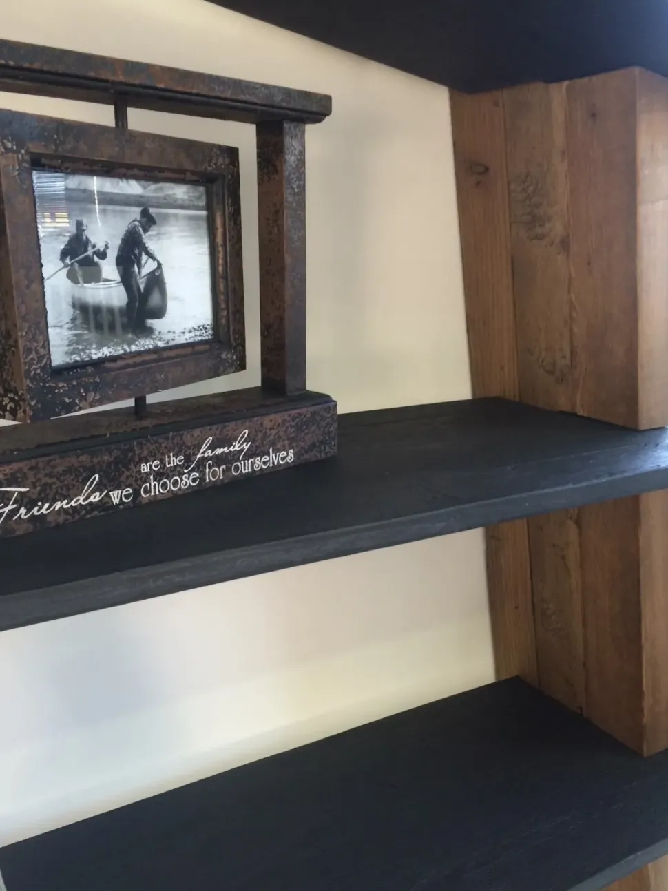 Libreria Dialma Brown in legno di pino vecchio modello 4508