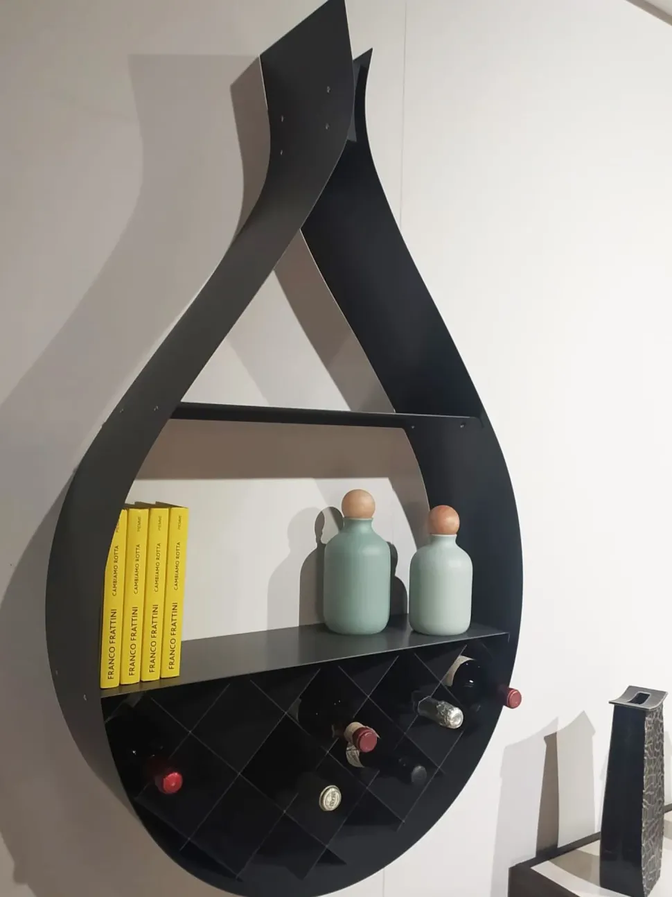 Libreria Drop stile design di Cattelan italia scontata del 30%