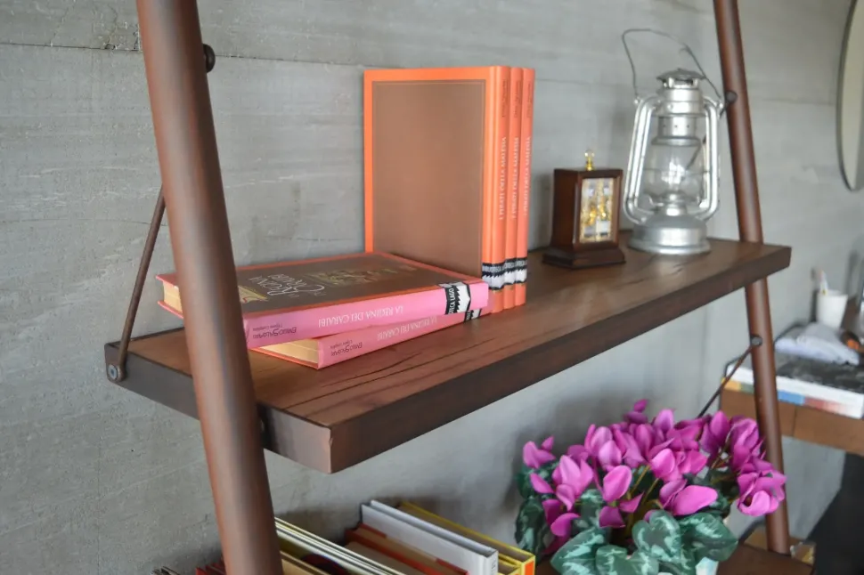 Libreria Easy in stile moderno di Devina nais in OFFERTA OUTLET