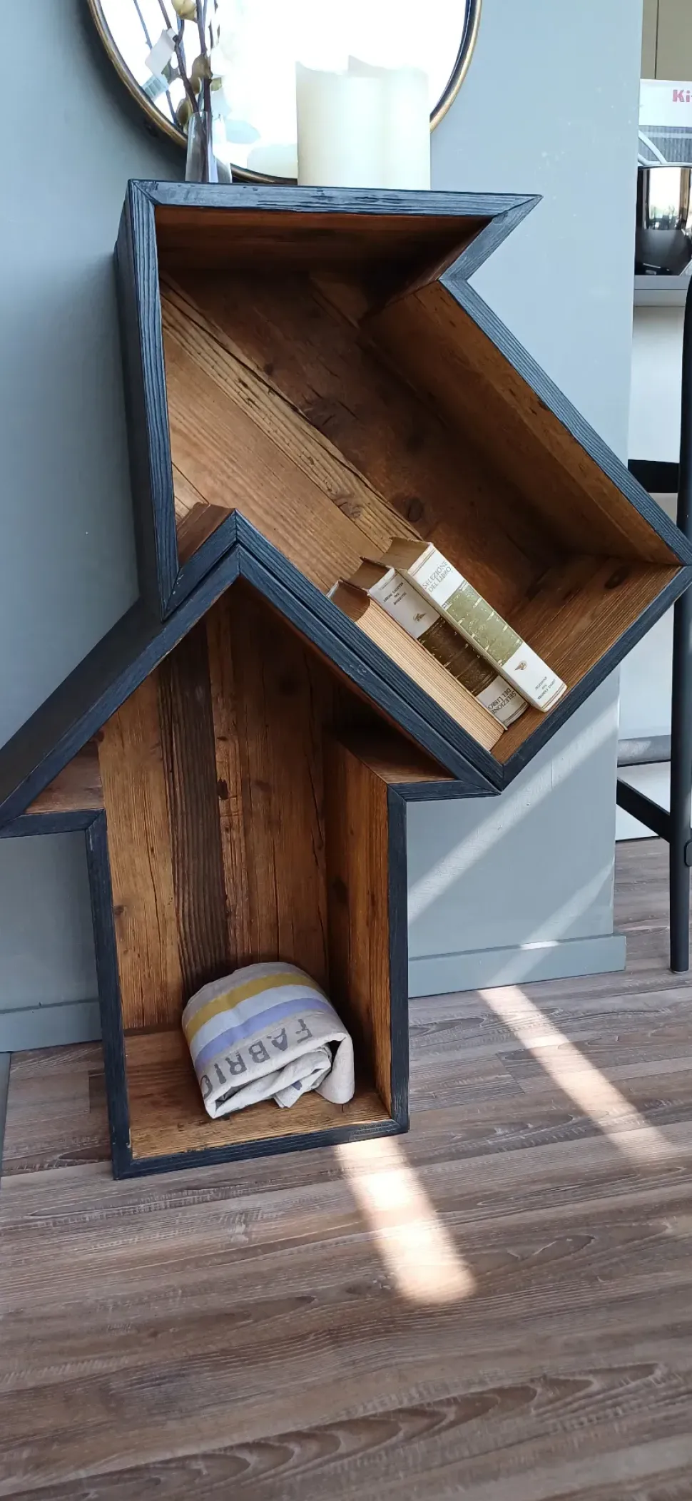 Libreria Freccia stile design di Dialma brown scontata del 30%