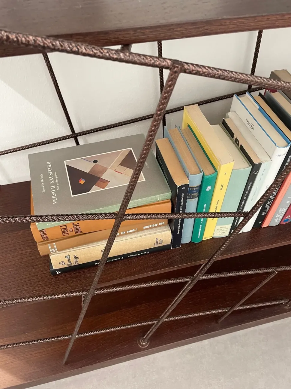 Libreria Halifax in metallo a prezzo Outlet: scopri Network