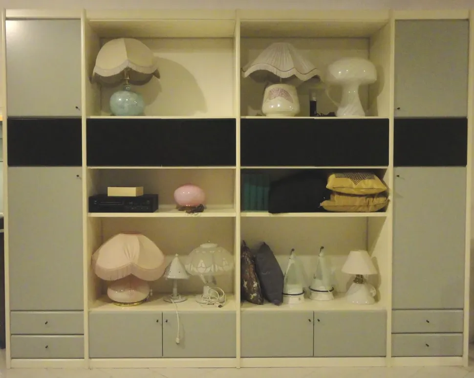 Libreria in laccato con schienali scontata del -80%