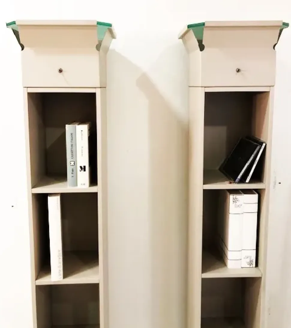 Libreria in laccato opaco stile design Albor B&b barcellona Design