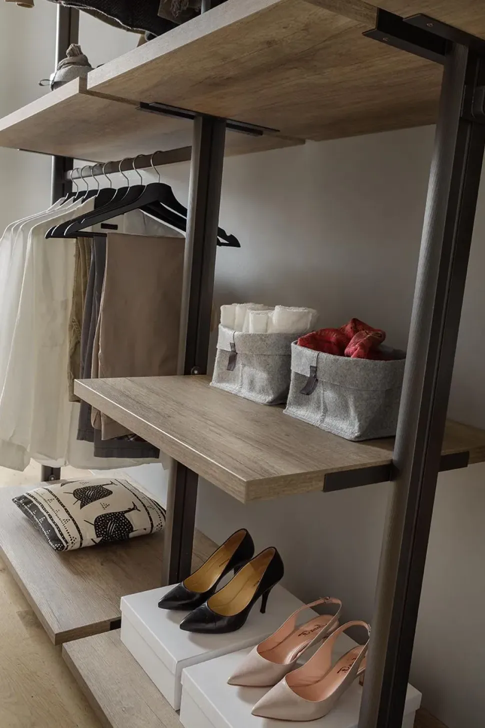 Libreria La primavera in metallo a prezzo scontato: scopri Natasha