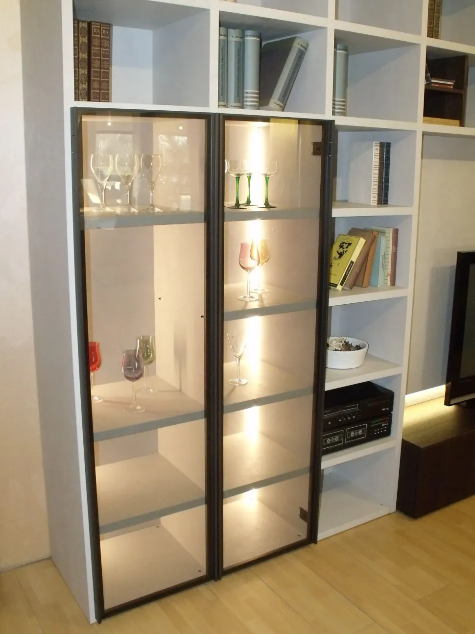 Libreria Liberia modo Sangiacomo in stile design con forte sconto