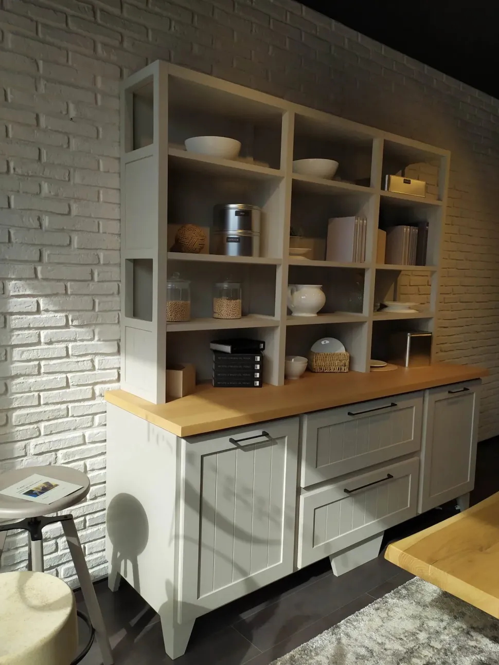 Libreria modello Provenza di Lube cucine in Offerta Outlet