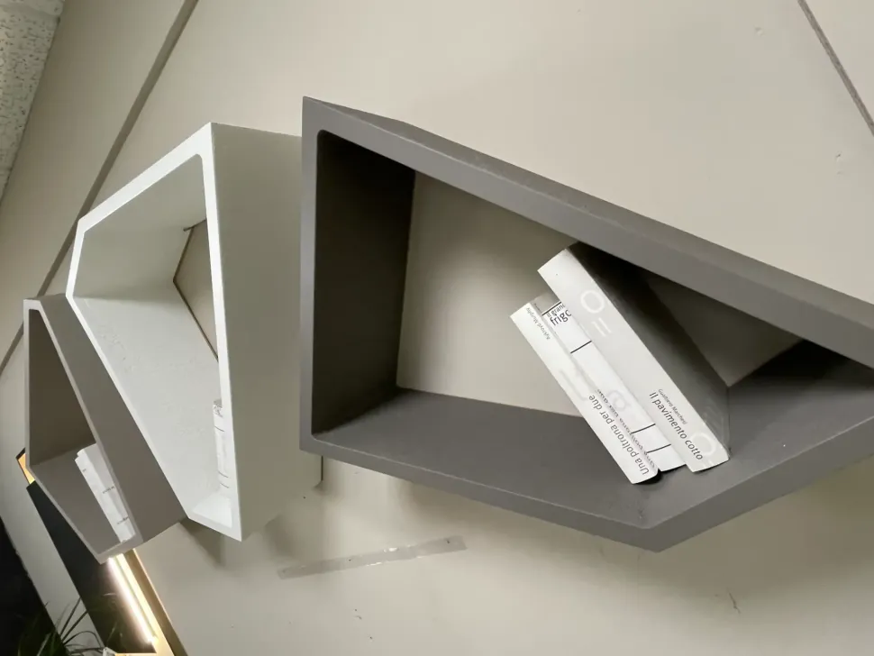 Libreria modello Space di Voltan in Offerta Outlet