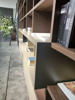 Libreria Modo con scaletta  in stile moderno di Sangiacomo in OFFERTA OUTLET