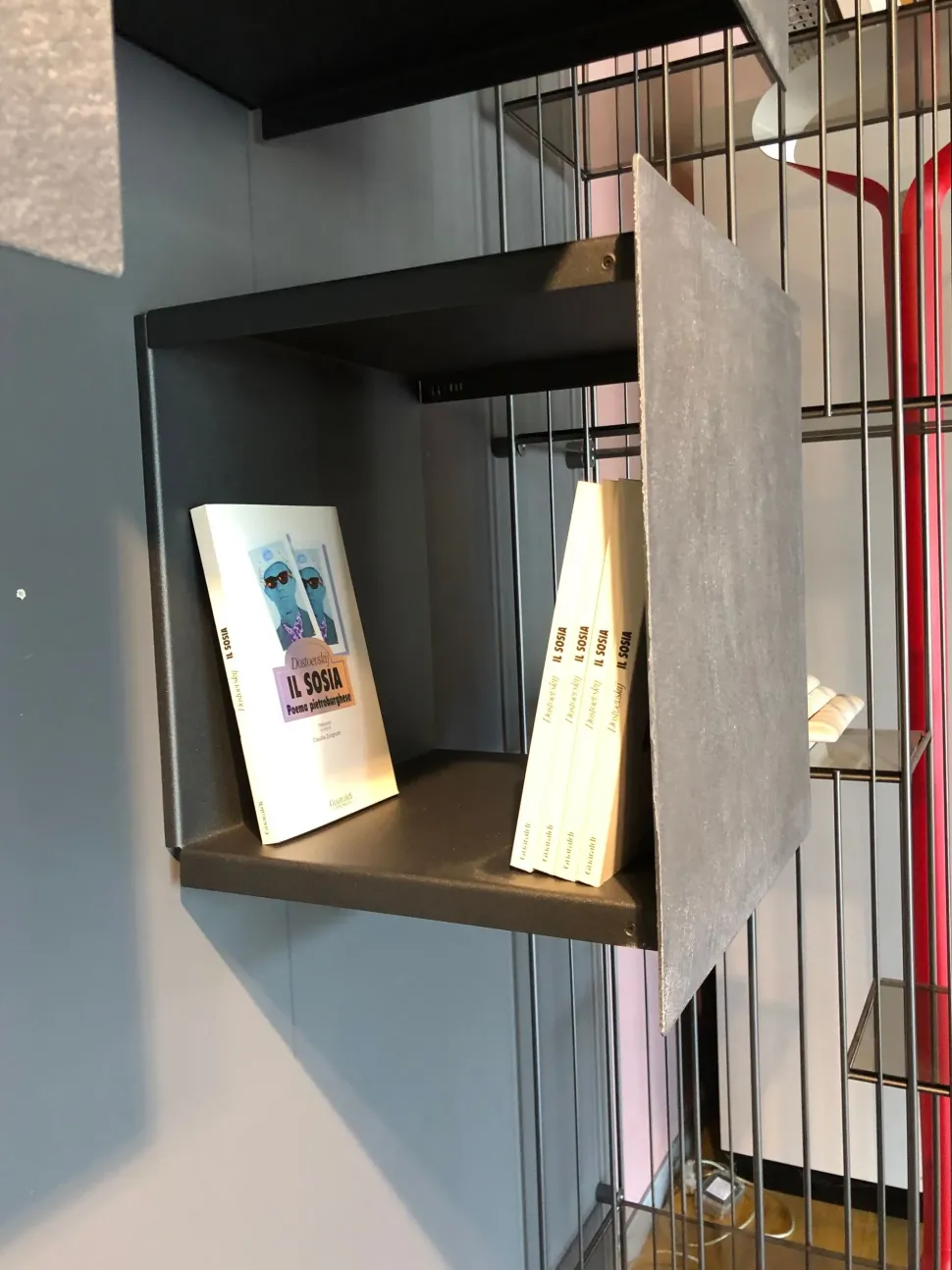 Libreria Mogg in metallo scontata -20%: scopri Dpi