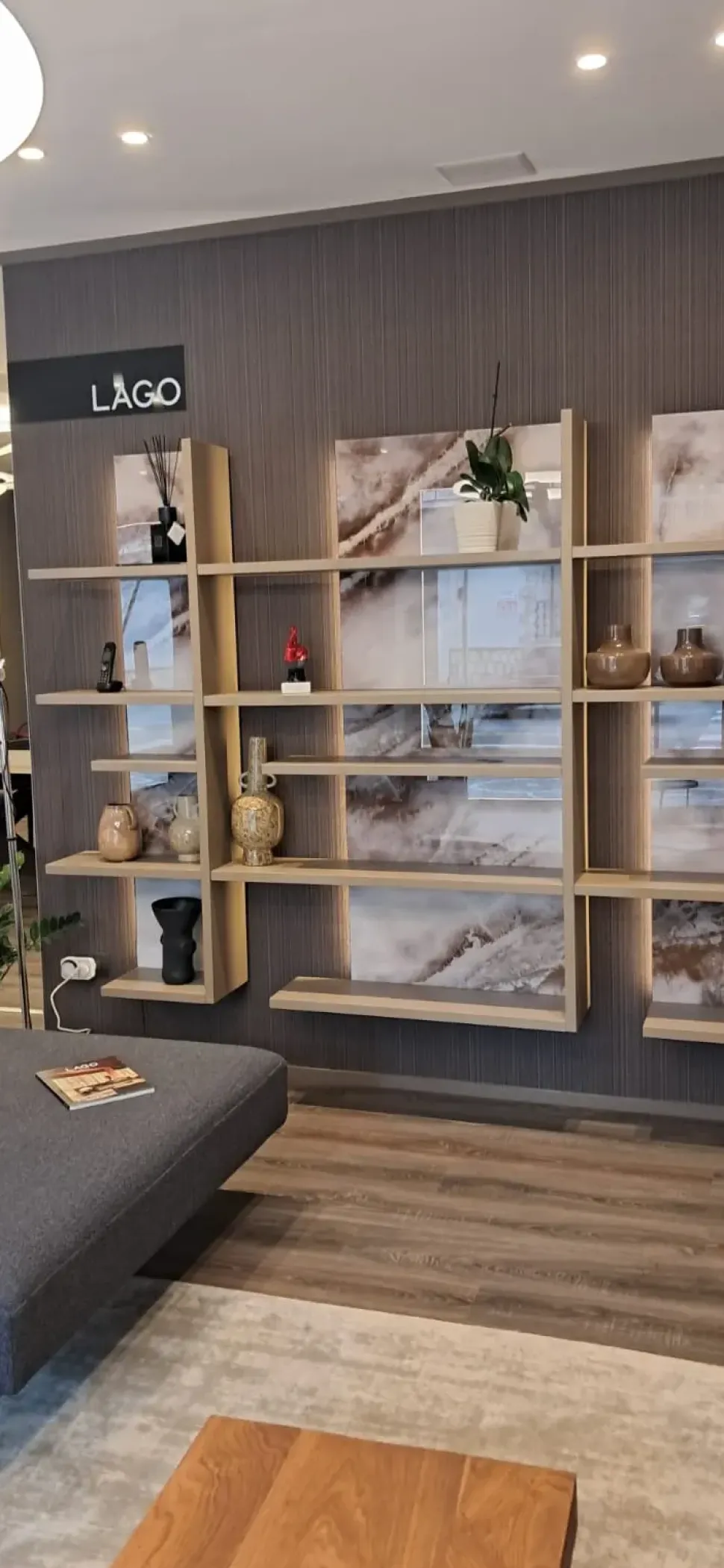 Libreria Pentagram stile design di Lago scontata del 40%