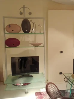 Libreria Ubiqua Porada in stile design a prezzi convenienti