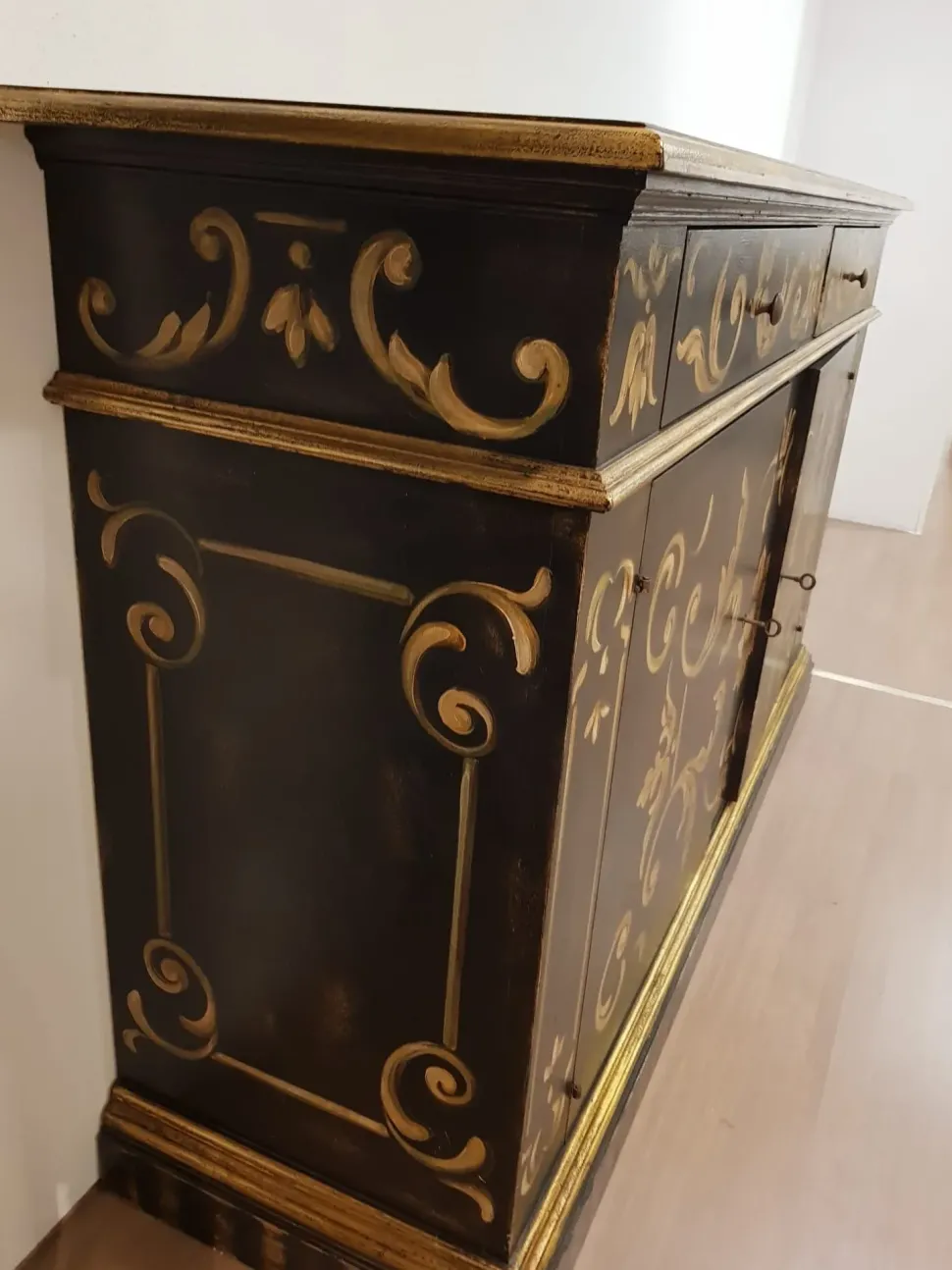 Madia Decorata di Accademia del mobile a prezzi convenienti