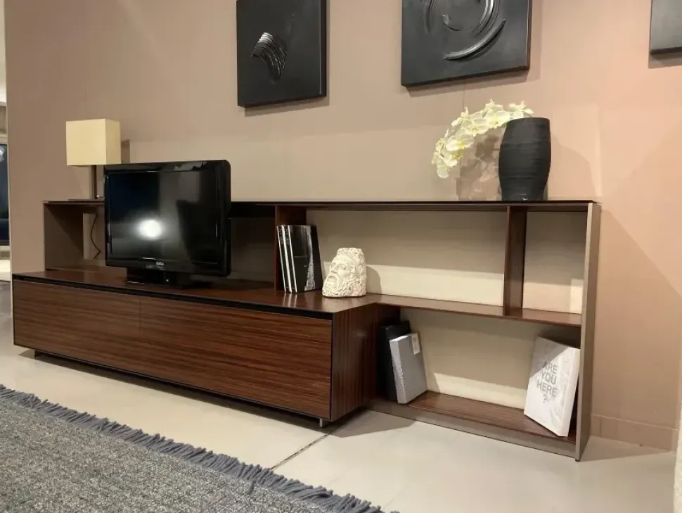 Madia di B&b italia in legno Flat a prezzo Outlet