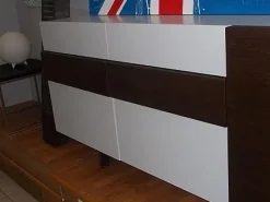 Madia di Besana in laccato opaco Fly a prezzo Outlet