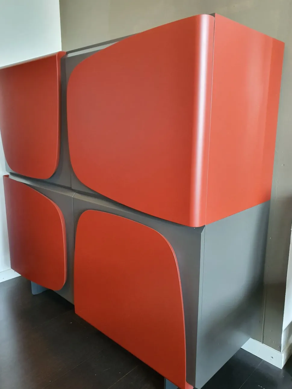 Madia di Ozzio in laccato opaco Trilogy a prezzo Outlet