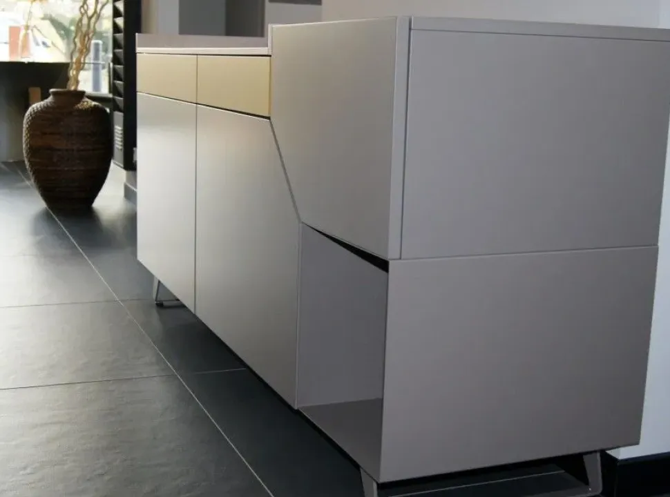 Madia di Tomasella in laccato opaco Madia tomasella remix a prezzo scontato