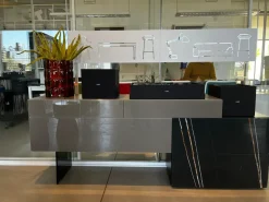 Madia 36e8 dresser 2608 di Lago in stile design scontata -25%