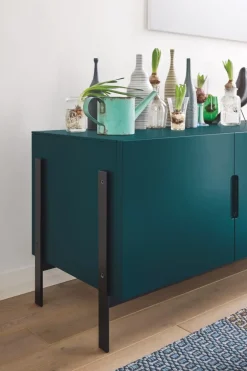 Madia in laccato opaco stile design Float Novamobili