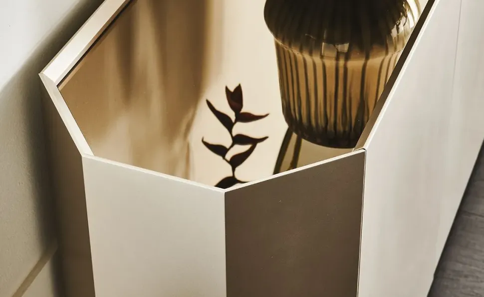 Madia in stile design Chelsea di Cattelan italia scontata